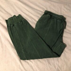 Aritzia Wilfred sweatpants